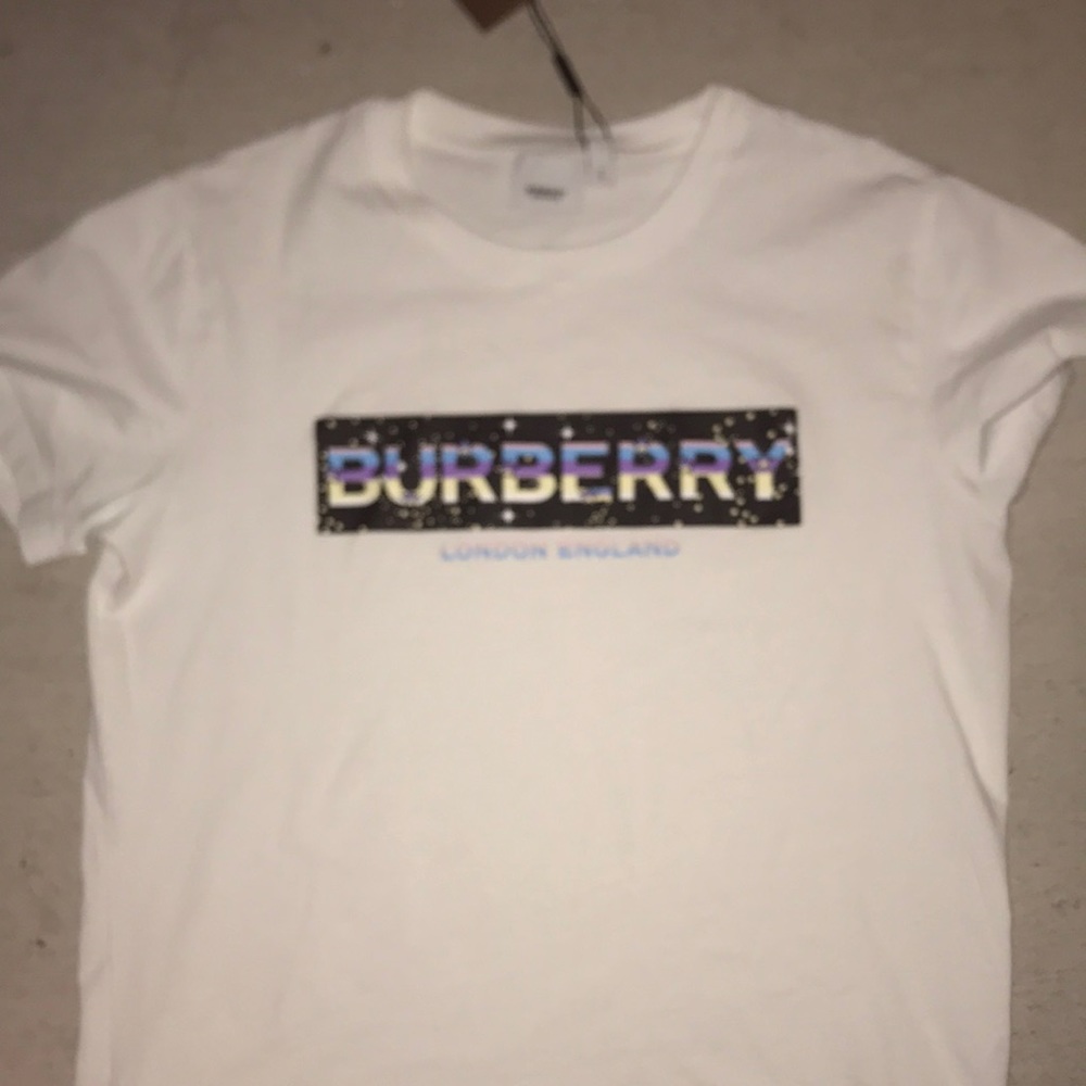 Burberry tee